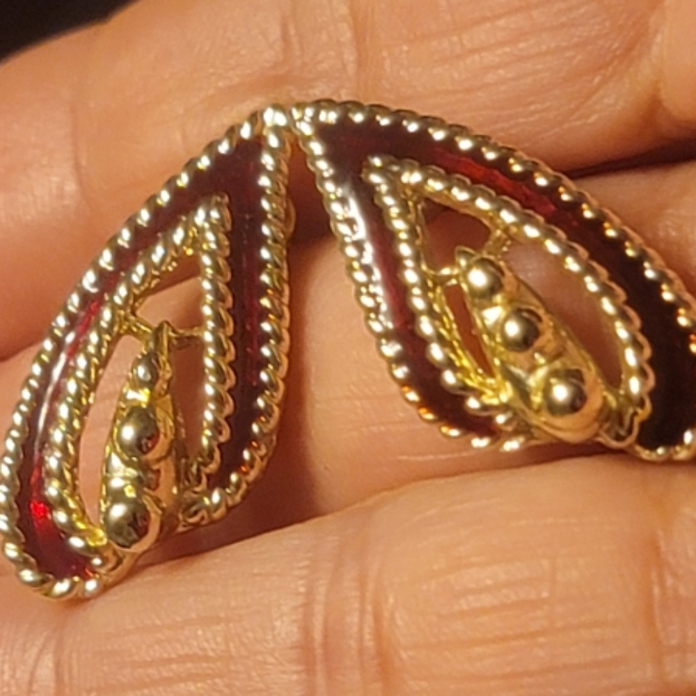Vintage BanVintage Red Enamel Teardrop Earrings Gold Tone Beaded Retro Statement